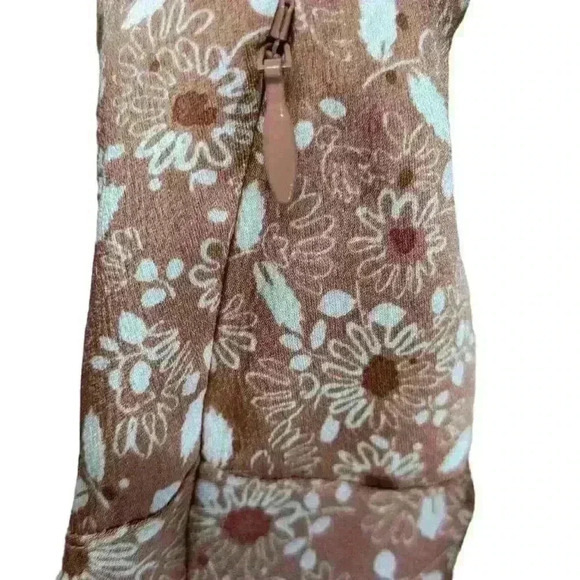 Treasure & Bond Cap‎ Sleeve Satin Top in Pink Louis Floral Size M - Picture 5 of 5